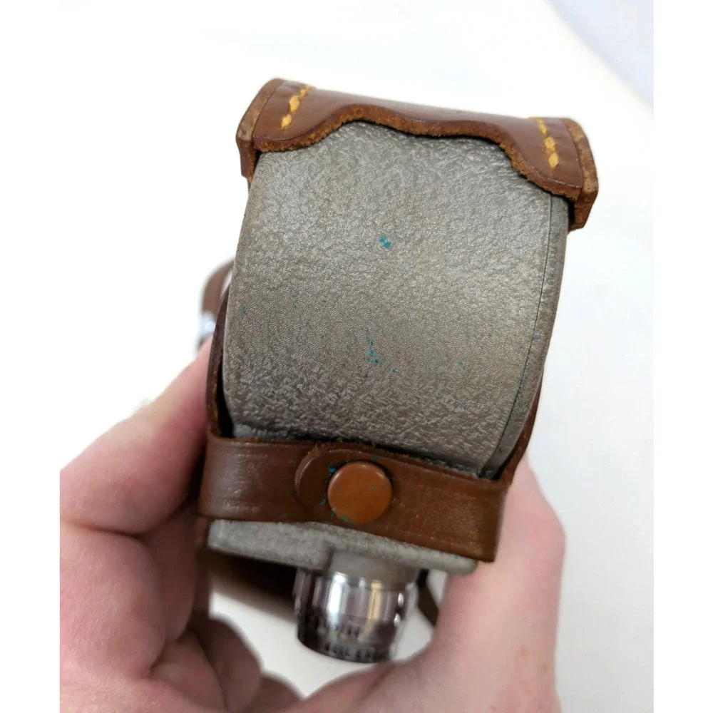 VTG BELL & HOWELL 8MM 134 MOVIE CAMERA W/ Leather Case USA 1954